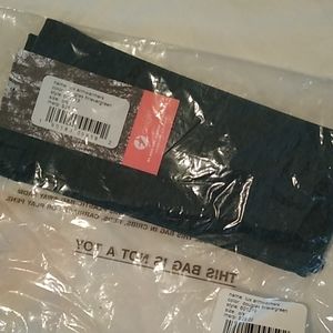 New in package Douglass Fir Oiselle Arm warmers